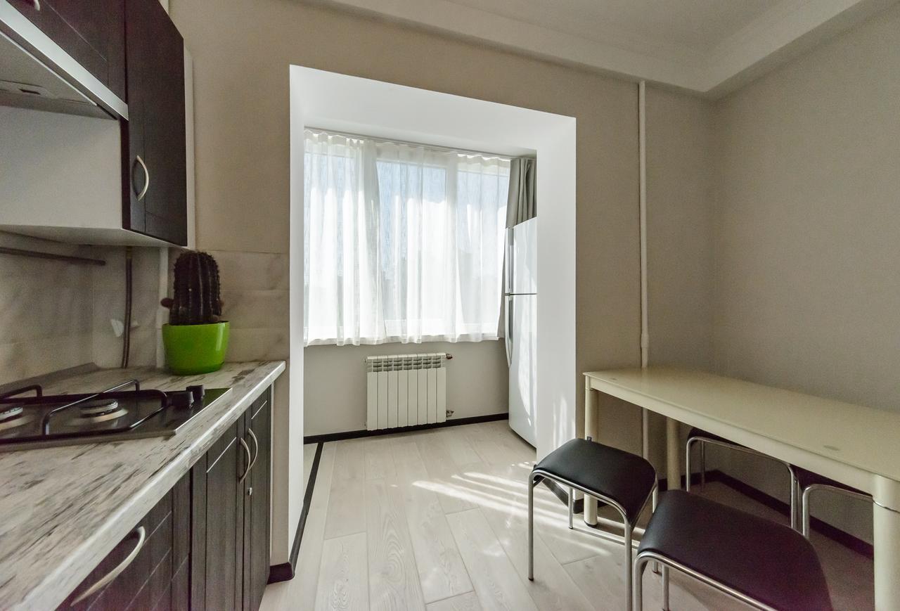 Artal Apartment On Iordanskaya 22 Киев Екстериор снимка