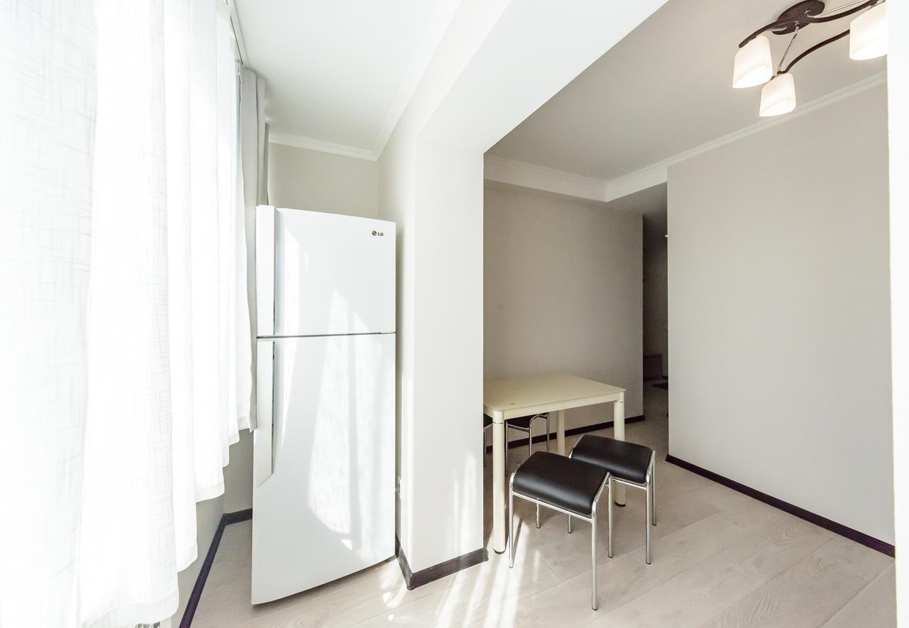 Artal Apartment On Iordanskaya 22 Киев Екстериор снимка